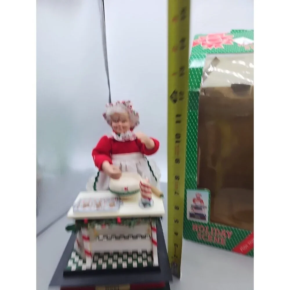 Animated Musical Mrs. Claus Making Cookies Holiday Scene‎ 1992 Not Working